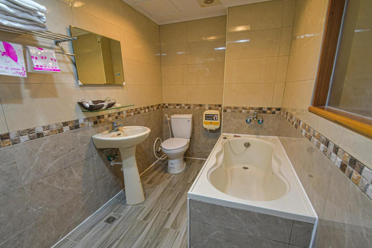 Jinsa Lakeside View Resort Jinsha Экстерьер фото